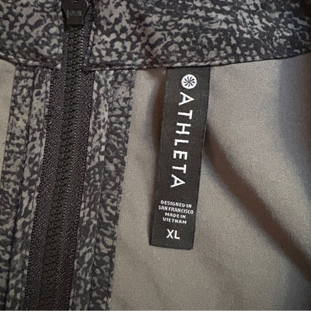 Athleta Topanga Printed Jumpsuit in Viper Black - Picture 8 of 9